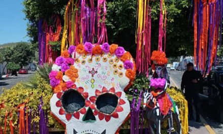 Jala se llena de color y tradición por el Día de Muertos