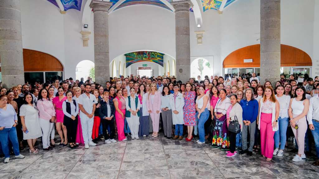 Gobierno de Nayarit se suma al Récord de Capacitación en Autoexploración Mamaria “RECAM 2025”