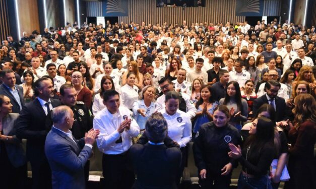 APOYO EDUCATIVO A FAMILIAS DE POLICÍAS EN JALISCO