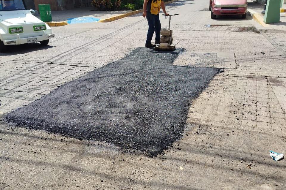 MAZATLÁN AVANZA CON BACHEO PARA CALLES MÁS SEGURAS