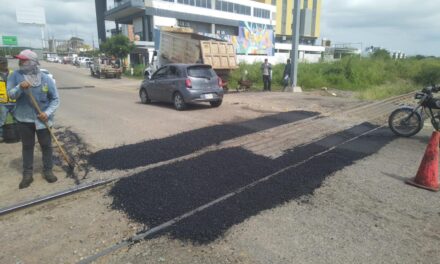 BACHETÓN AVANZA EN AV. PASEO DEL PACÍFICO