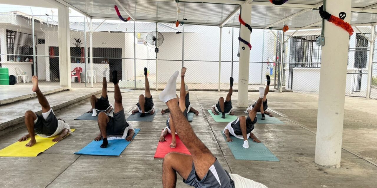 PROMUEVE SSPC BIENESTAR Y REINSERCIÓN CON “YOGA EN PRISIONES”