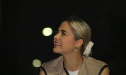 ESTRELLA PALACIOS ILUMINA RINCONADA DEL VALLE EN MAZATLÁN