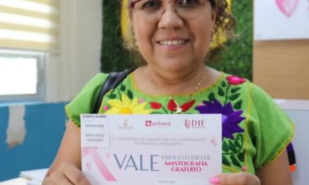 OCTUBRE ROSA: DIF MAZATLÁN ENTREGA VALES GRATUITOS