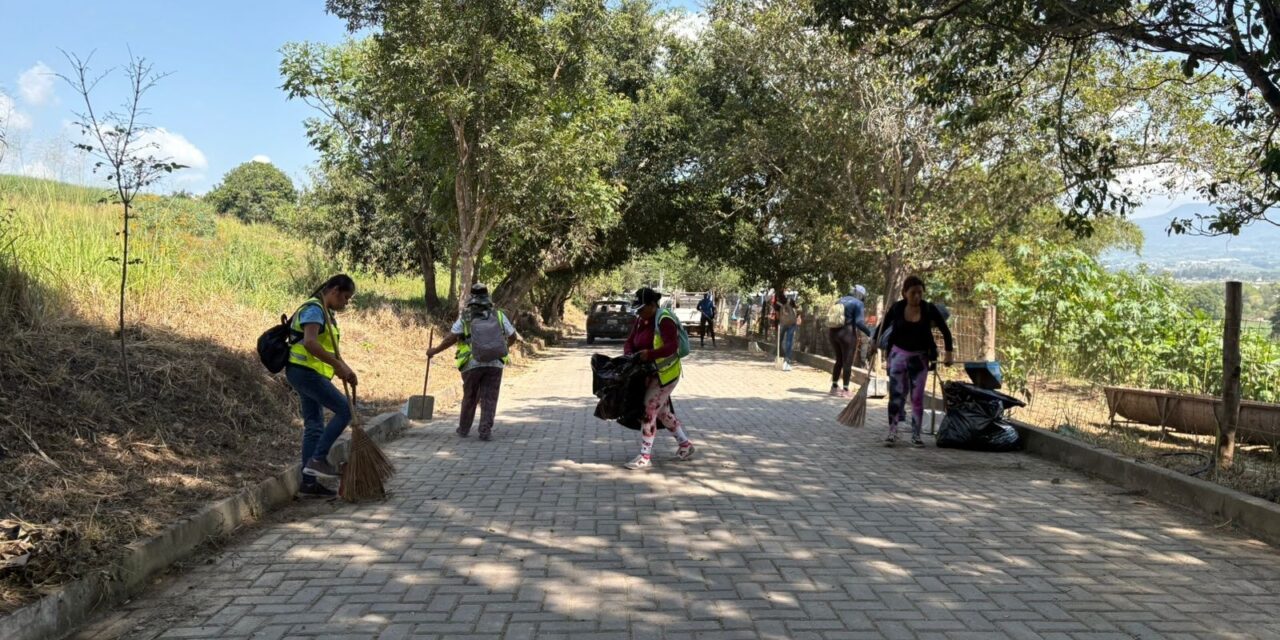 XALISCO SE PREPARA PARA EL DÍA DE MUERTOS