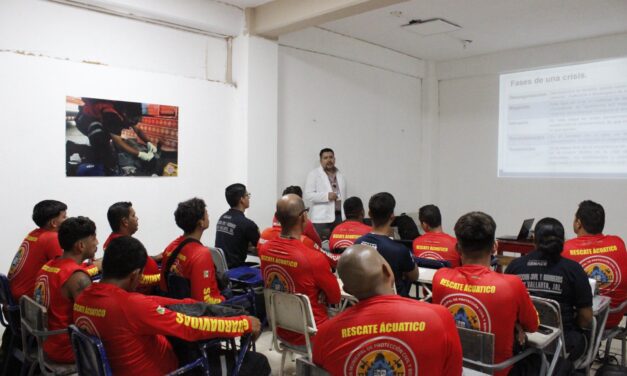 CAPACITAN A GUARDAVIDAS EN SALUD MENTAL