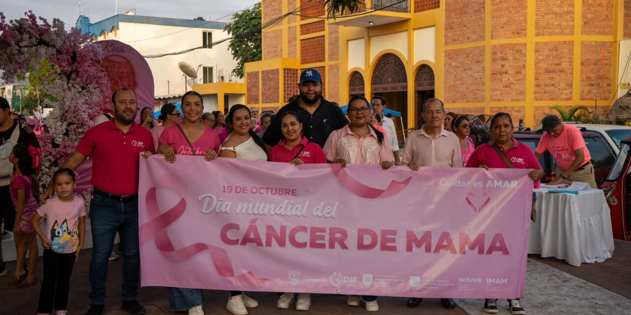 MARCHA EN LA PEÑITA DE JALTEMBA POR EL CÁNCER DE MAMA