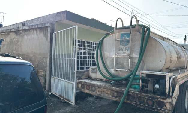 Se atiende falla en válvula que afectó el suministro de agua en colonias Cuesta Barrios y Oriental