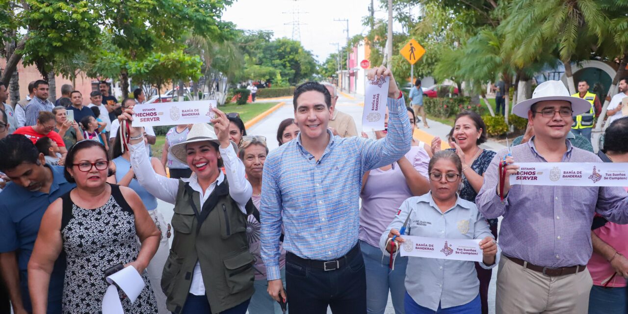 Héctor Santana entrega la primera etapa de la Avenida México en Valle Dorado