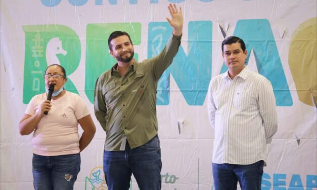 Entrega Luis Munguía tinacos en beneficio de más de 2,000 personas
