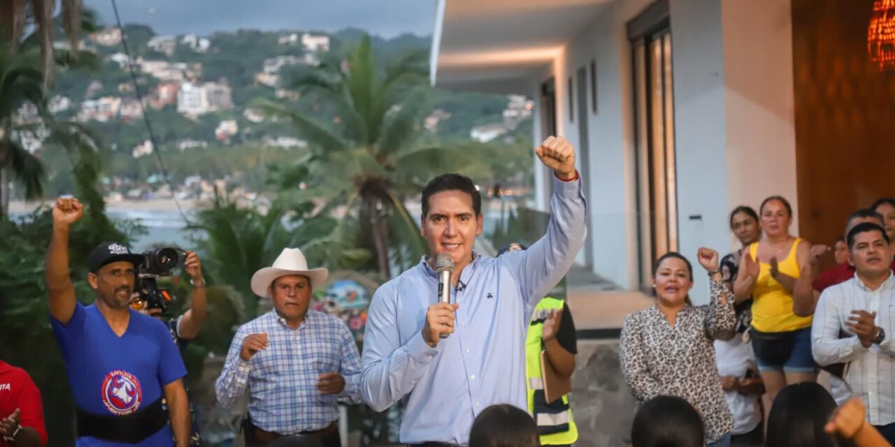 Héctor Santana inaugura la calle Niños Héroes