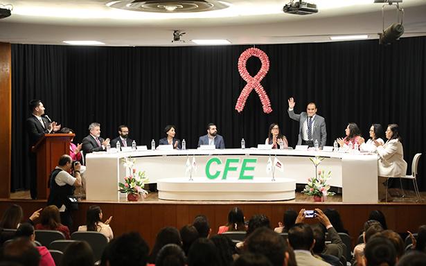 Energía que protege vidas: CFE y el IMSS se visten de rosa en el mes de sensibilización sobre el Cáncer de Mama