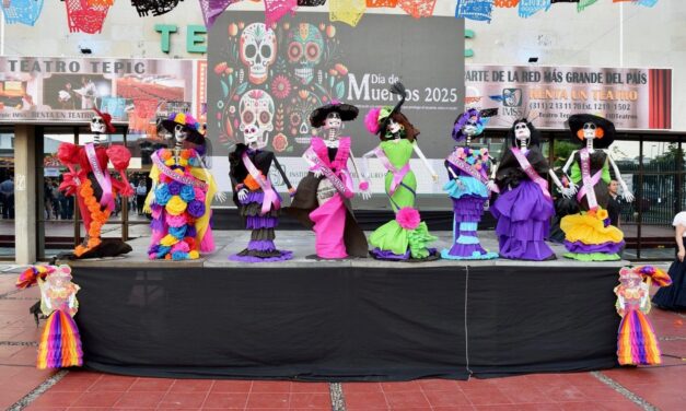 Fomenta IMSS Nayarit tradiciones mexicanas con concurso de altares del Día de Muertos