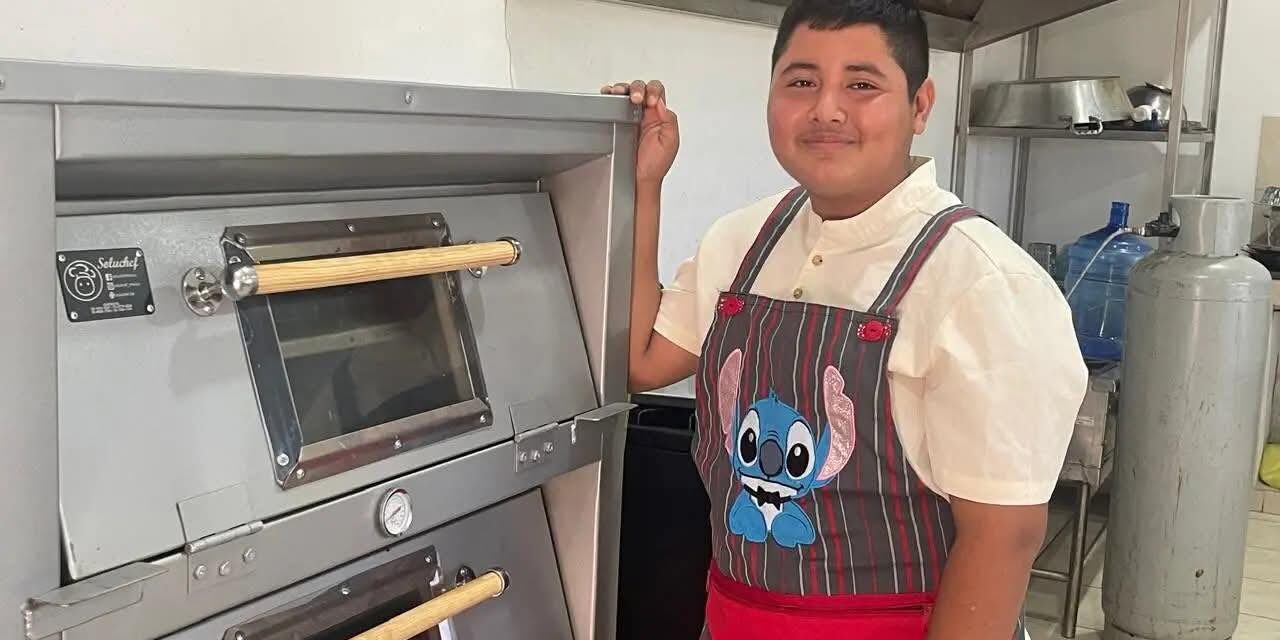 JOVEN MAZATLECO COCINA SUS SUEÑOS EN EL CECOBI