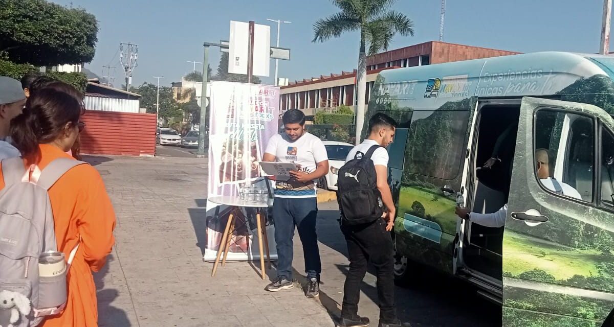 TURISTAS VIVEN LA RUTA AHUACATLÁN CON SABOR Y NATURALEZA