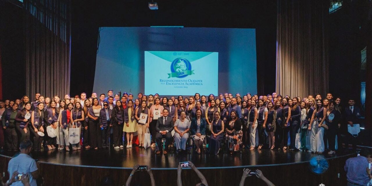 Entrega UAN Reconocimiento Ocelote a la Excelencia Académica