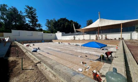 NAVARRO QUINTERO SUPERVISA REHABILITACIÓN DE LA ALBERCA OLÍMPICA