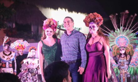 HÉCTOR SANTANA INAUGURA EL FESTIVAL INTERNACIONAL DE DÍA DE MUERTOS