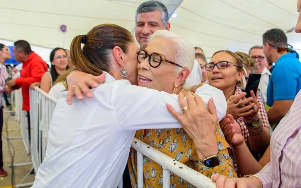 BEATRIZ ESTRADA ACOMPAÑA A CLAUDIA SHEINBAUM EN NAYARIT