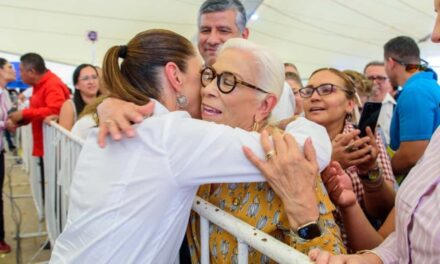 BEATRIZ ESTRADA ACOMPAÑA A CLAUDIA SHEINBAUM EN NAYARIT