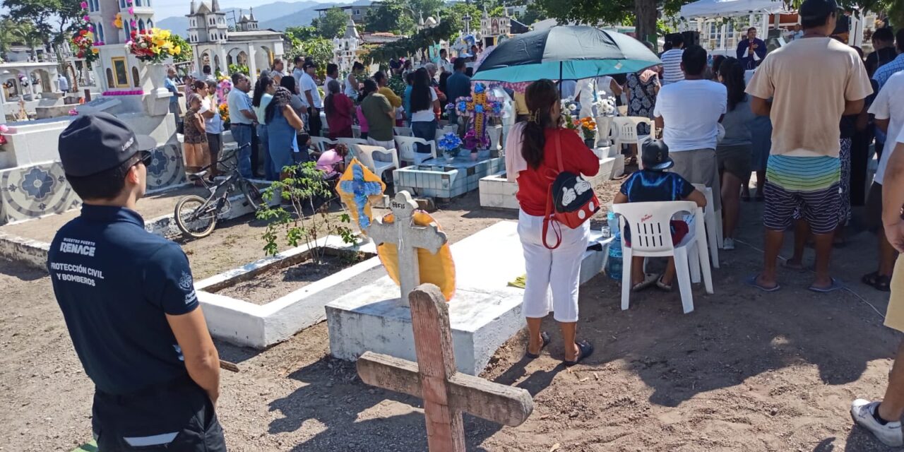 OPERATIVO DE DÍA DE MUERTOS GARANTIZA LA SEGURIDAD EN LOS PANTEONES