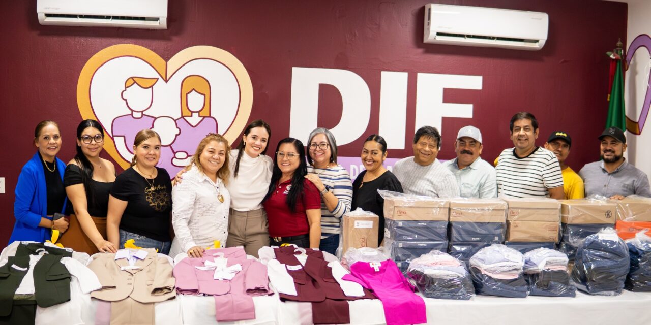 DIF BAHÍA ENTREGA UNIFORMES A PERSONAL SINDICALIZADO