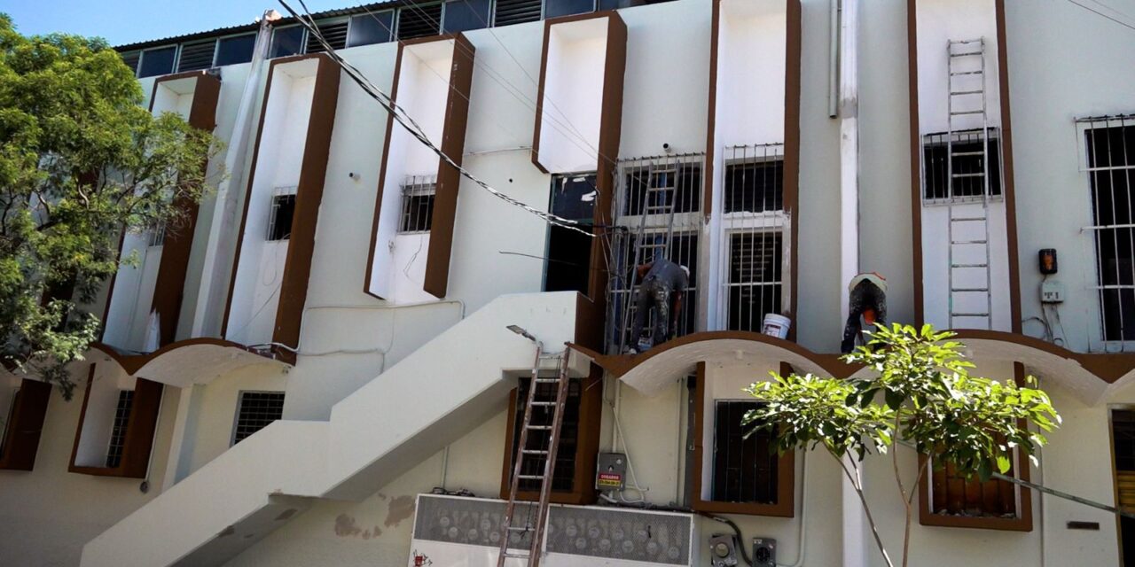 NAVARRO QUINTERO SUPERVISA REHABILITACIÓN DEL MERCADO JUAN ESCUTIA