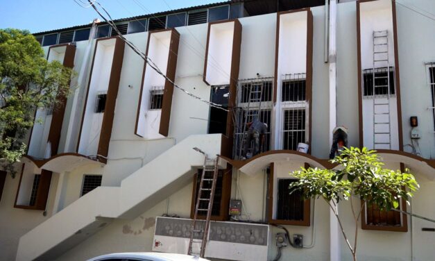 NAVARRO QUINTERO SUPERVISA REHABILITACIÓN DEL MERCADO JUAN ESCUTIA