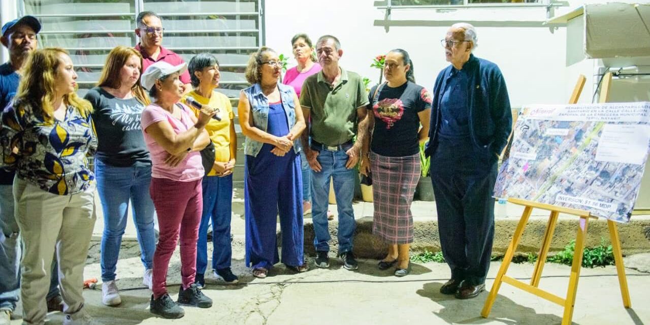 NAVARRO QUINTERO DIGNIFICA CALLES EN TEPIC