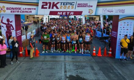 ENERGÍA INCREÍBLE EN EL MEDIO MARATÓN 21K TEPIC 2025