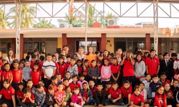 DIF BAHÍA LLEVA PREVENCIÓN DE ABUSO INFANTIL A LA PRIMARIA 15 DE MARZO