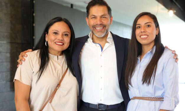 Servidores públicos reciben conferencia sobre Desarrollo del Potencial Humano