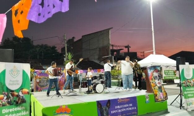 Una Velada en el Puerto fue un éxito en la Plaza del Pitillal