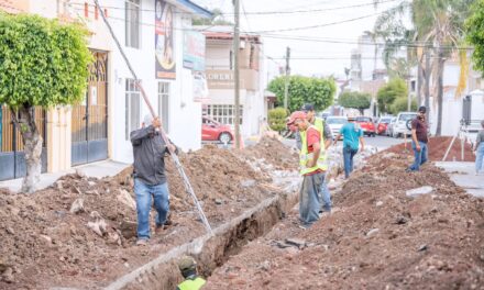 Avanza rehabilitación del drenaje en Ciudad del Valle gracias a Geraldine