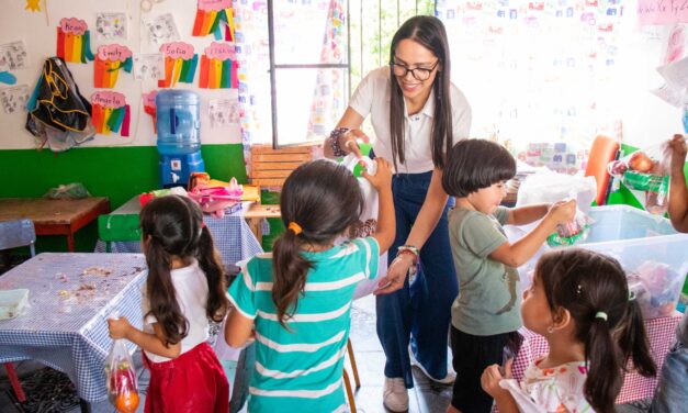 Apoya DIF y Fundación Cimarrón a estudiantes de zona rural