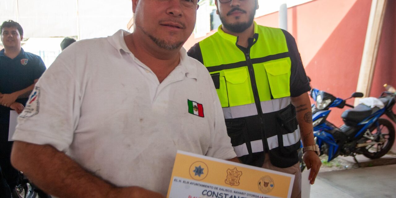 Xalisco concluye Curso Básico de Bomberos Fase 1