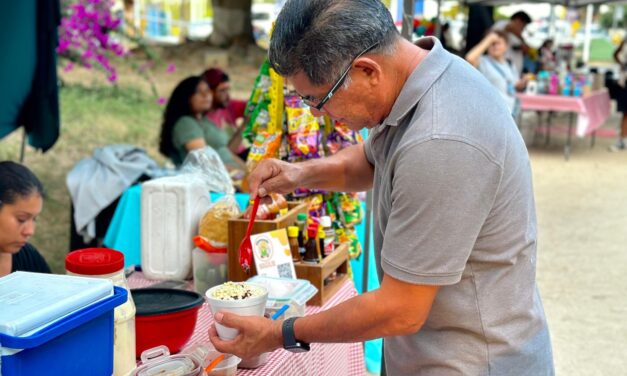 Familias disfrutaron del Bazar Joven y el TukiCine en el Parque Lineal