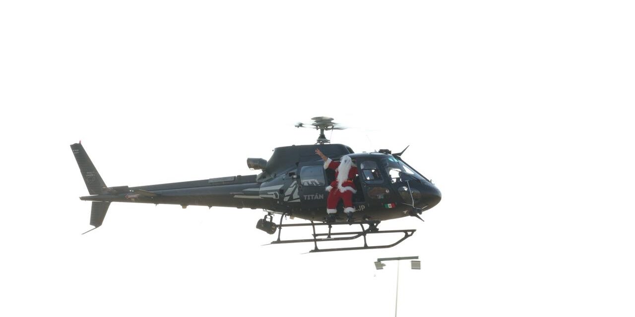 ¡Santa Claus llegó desde el cielo a La Lija!