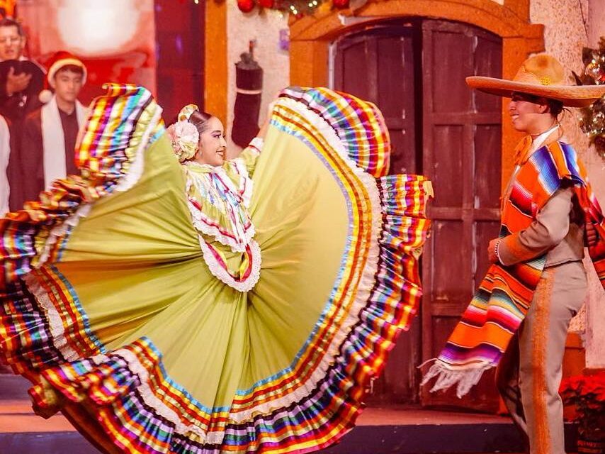Más de 200 artistas dan vida a la Gala Navideña en Mazatlán