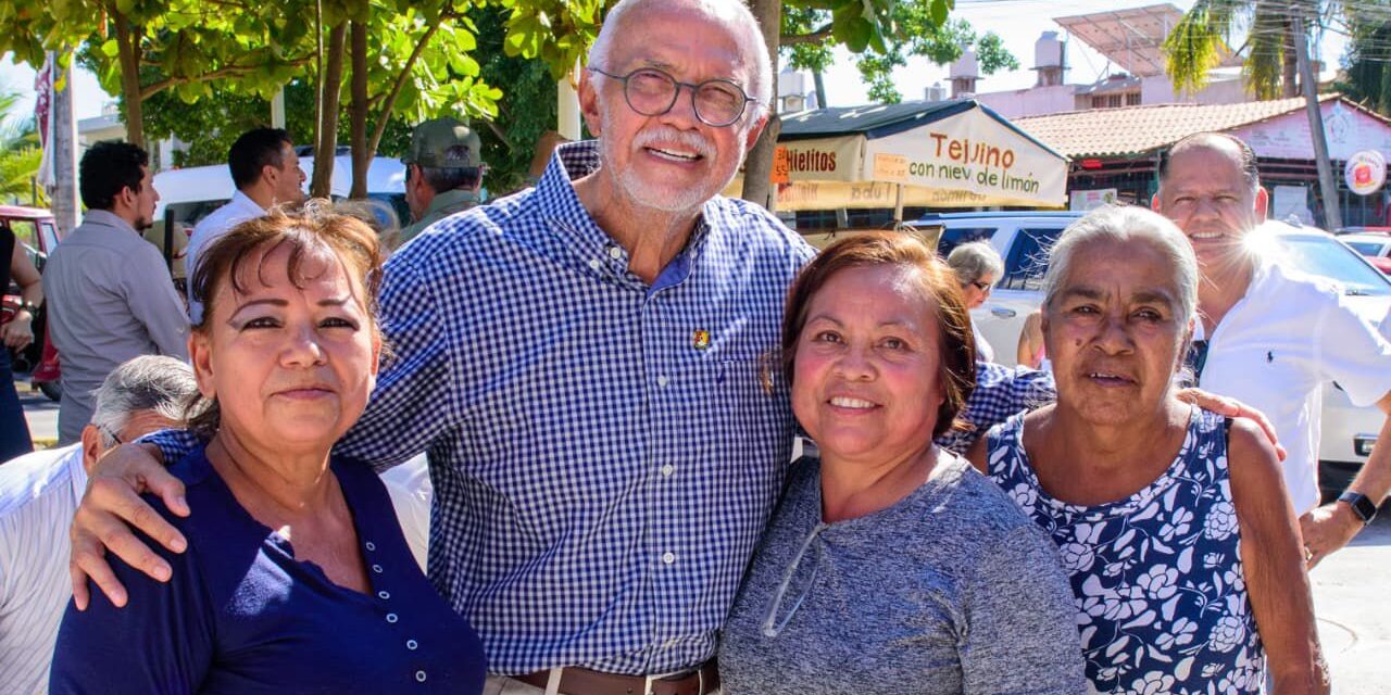 Gobernador entrega rehabilitación de la calle Valle de México en Mezcales