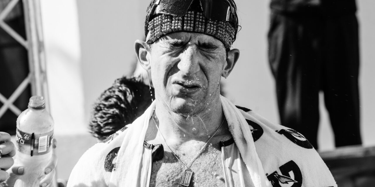 RODRIGO DÍAZ DE LEÓN DOMINA EL IRONMAN 70.3 RIVIERA NAYARIT