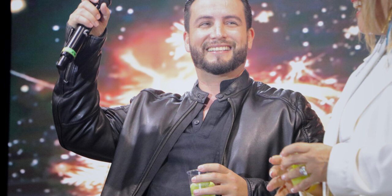 DRONES Y MÚSICA PARA DESPEDIR EL AÑO EN EL MALECÓN DE PUERTO VALLARTA