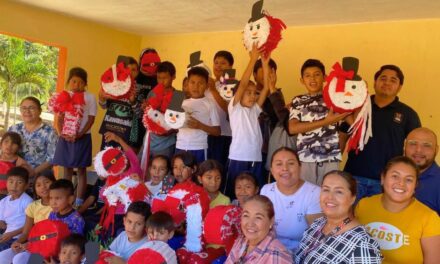 NIÑAS Y NIÑOS APRENDEN A ELABORAR PIÑATAS EN VIZCARRA