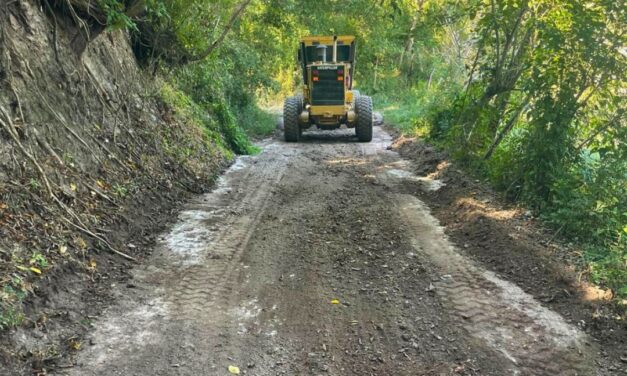 AVANZA LA REHABILITACIÓN DE CAMINOS SACA-COSECHAS EN COMPOSTELA