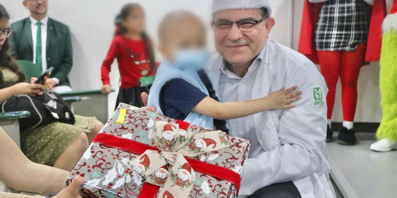 HGZ No. 1 del IMSS Nayarit lleva alegría navideña a niñas y niños hospitalizados
