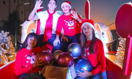 Recorre Héctor Santana más de 15 localidades de Bahía de Banderas con impresionante Desfile Navideño