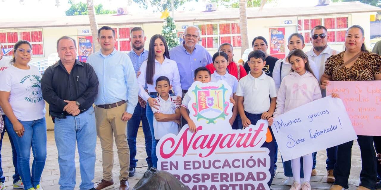 Gobernador Miguel Ángel Navarro Quintero dignifica espacios educativos en Xalisco y Tepic