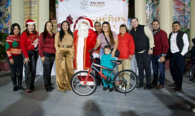 Vive Xalisco la magia de la Navidad con la Súper Posada