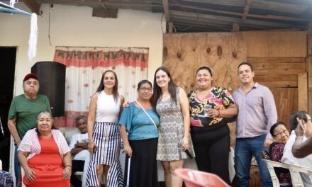 ALEGRÍA NAVIDEÑA EN MEZCALITOS CON EL DIF BAHÍA