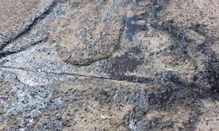 CONCLUYE REPARACIÓN DE BACHES EN CAMINO AL CONCHI